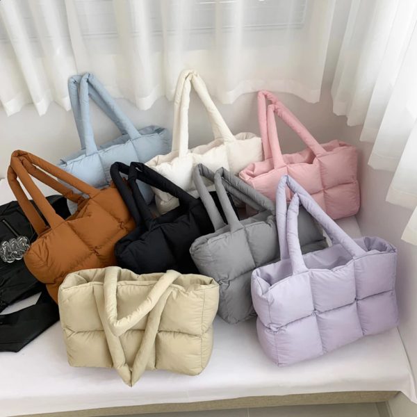 Womens Fashion Fluffy Bag Solid Color Quilt Sheet Cloud Bag Large Capacity Soft Cloud Handbag 240802