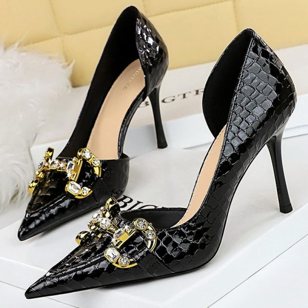 2024 Women 8cm High Heels Side Hollow Pumps Lady Luxury Designer Metal Chain Buckle High Heels Stiletto Black Pink Prom Shoes