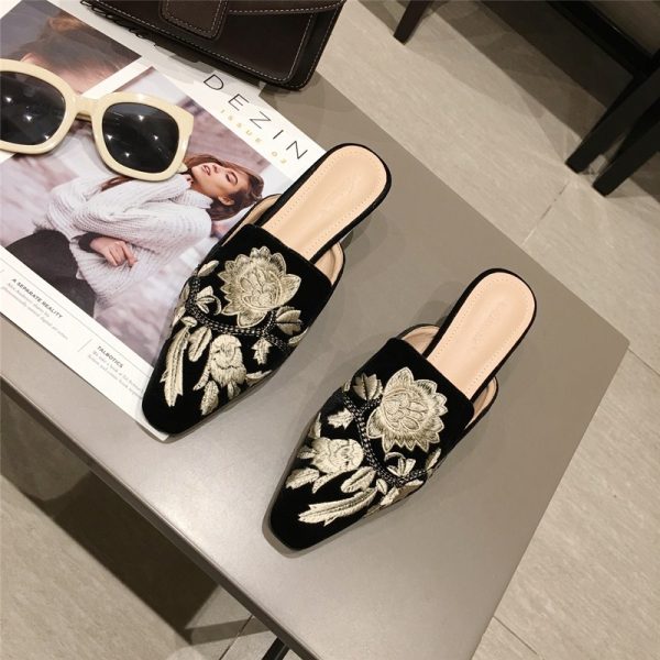 2024 New Women's Shoes Embroidered Slim Heel Sandal Slippers Small Square Head Velvet Flat Bottom Slippers Large 41