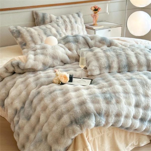 Bedding Sets Luxury Winter Gradient Set Thickened Faux Rabbit Fur Four Piece Velvet Fleece Warm Bed Sheet Duvet Cover Pillowcases