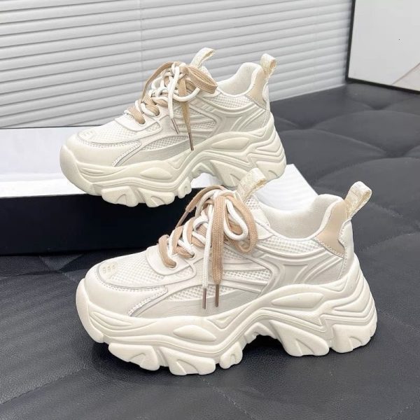 The 2024 new designer shoes for spring and summer, featuring thick soled dad and women's shoes, enhance the balance of multifunctional casual sports trends