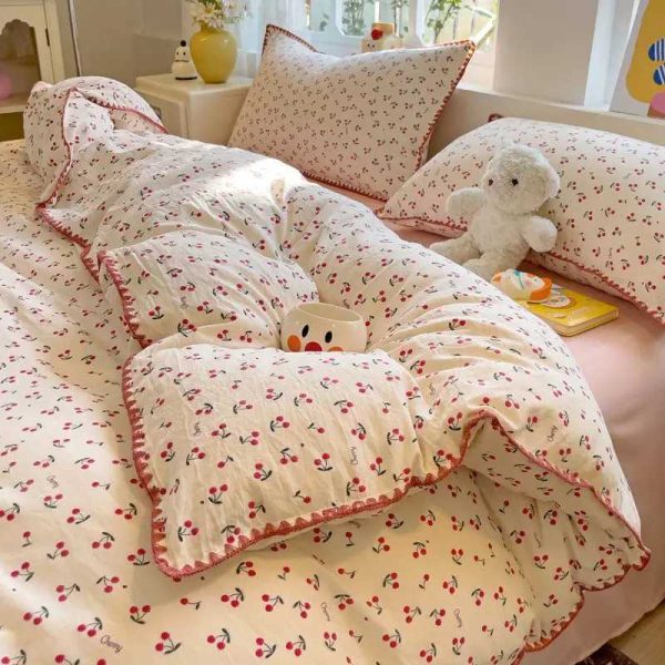 Bedding Bedding Set INS Girls Cherry Soft Washed Cotton Bed Sheet Queen King Size Duvet Set Comforter Set Pillowcase Bed Linens Z241019