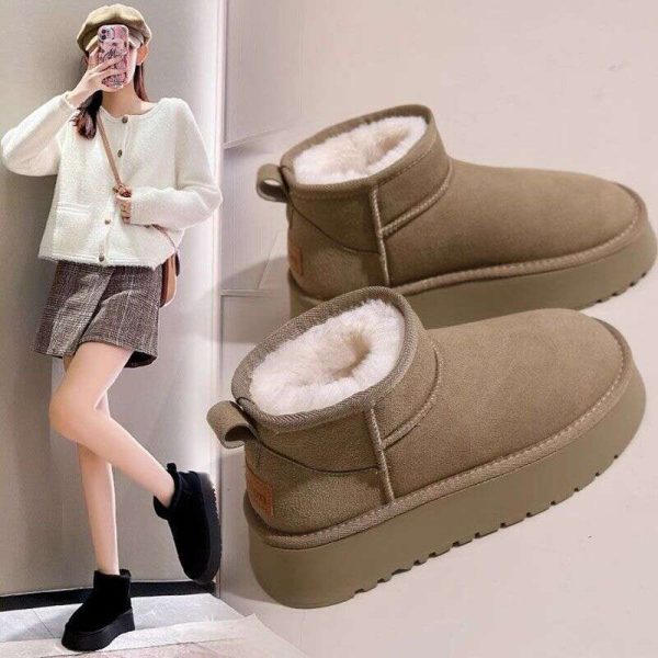 Women's Boots Thick soled boots for women, new women's with thick fleece, warm and anti slip short tube snow shoes, cotton shoes