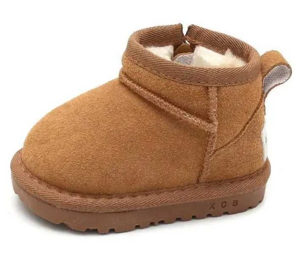 Boots Childrens winter suede snow boots baby shoes warm and soft ankle boots for young children fashionable pleated cotton shoes for boys and girls size Y241029LXOX