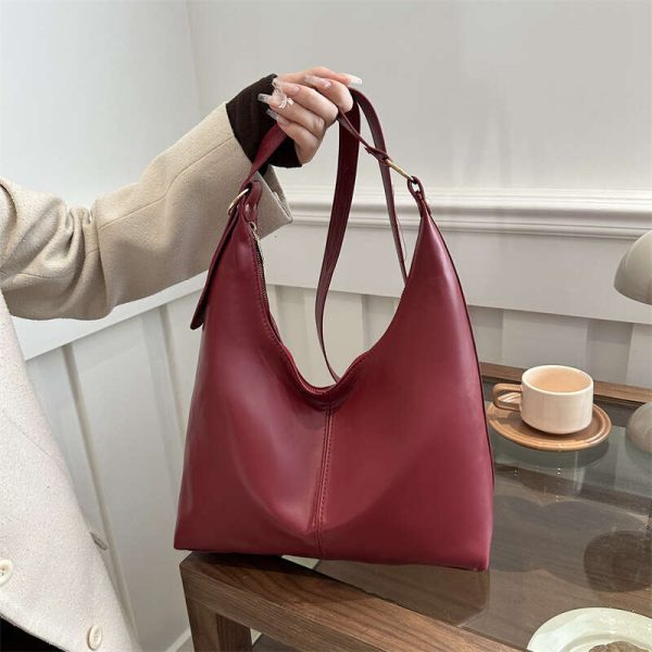 Women's 2024 new fashionable shoulder texture PU armpit large capacity crossbody niche versatile tote bag