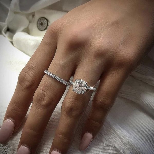 2024 Women's Fashion Wedding Rings Luxury Jewelry 925 Sterling Silver Fill Round Cut White Topaz CZ Diamond Party Eternity Couple Female Bridal Ring Set Gift