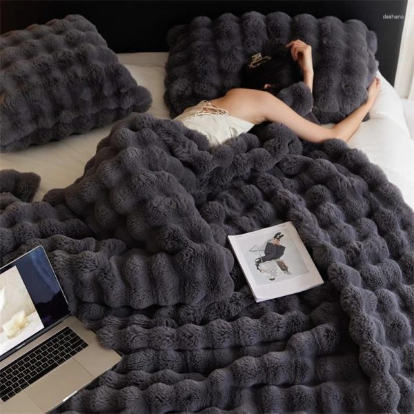 Blankets And Cozy Toscana Fur Blanket With Double-sided Bubble Fleece - Perfect For Office Nap Sofa Cover Warm Winter Bed 120*200cm