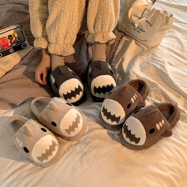 2024 New Free Shipping Cute Cartoon Shark Warm and Velvet Cotton Slippers for Women Autumn and Winter Thick Bottom, Stepping on Shit Feeling Couple Home Cotton Shoes