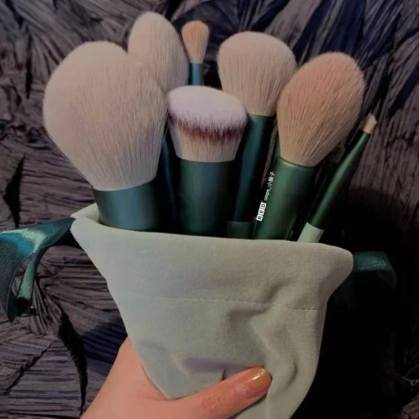 13 makeup brushes Mo Lan Di green beauty fast drying makeup brush set super soft Blush Powder brush