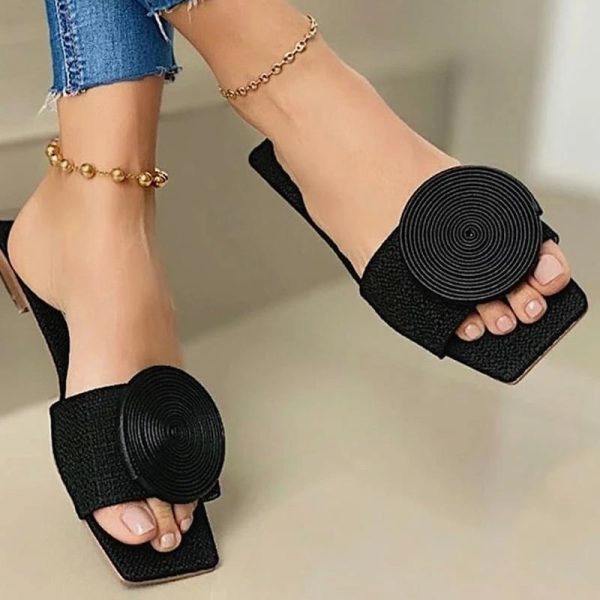 2024 New Slippers Womens Summer Sandals Fashion Embroidered Platform Slipper Super Lightweight For Travel Plus Size 35-43