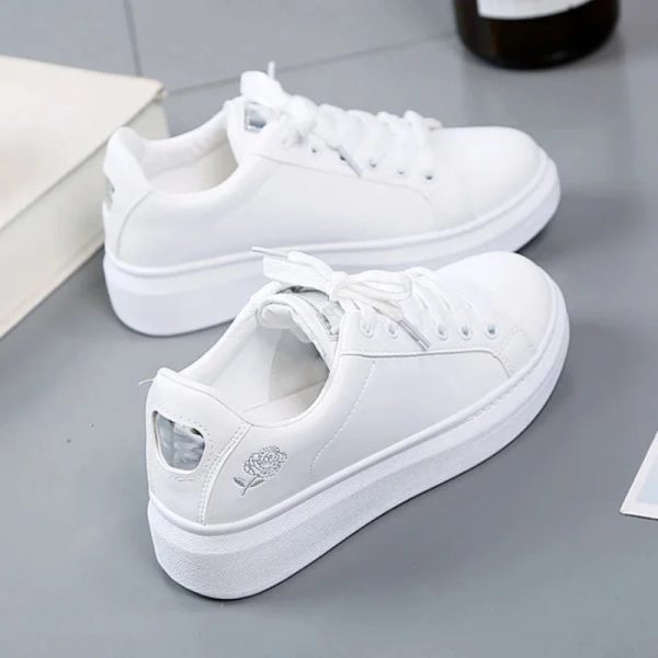 Women White Breathable Embroidered Flower LaceUp Casual Shoes Woman Fashion Sneakers Female Korean Version Tennis 240611