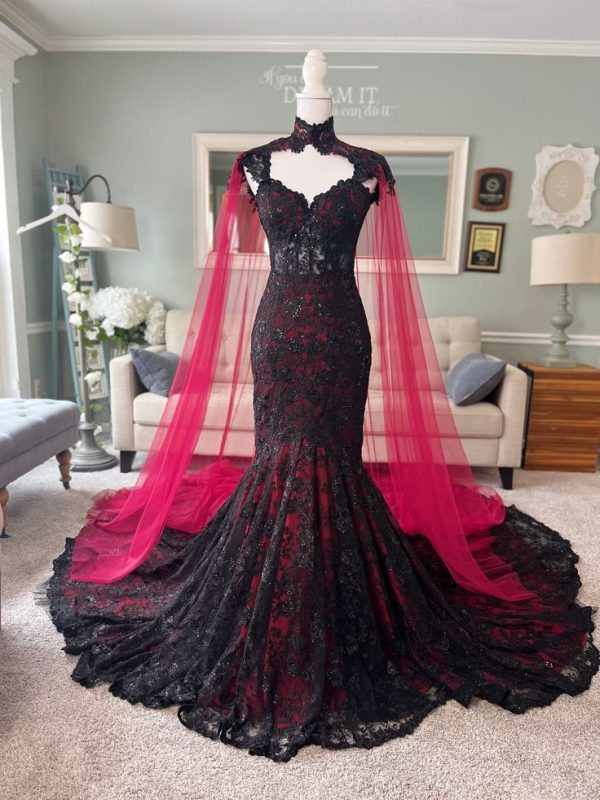 Black Lace Mermaid Gothic Wedding Dresses With Burgundy Cowl Back Chapel Train Straps Vintage Bridal Gowns 2024 Long Vestidos De Novia